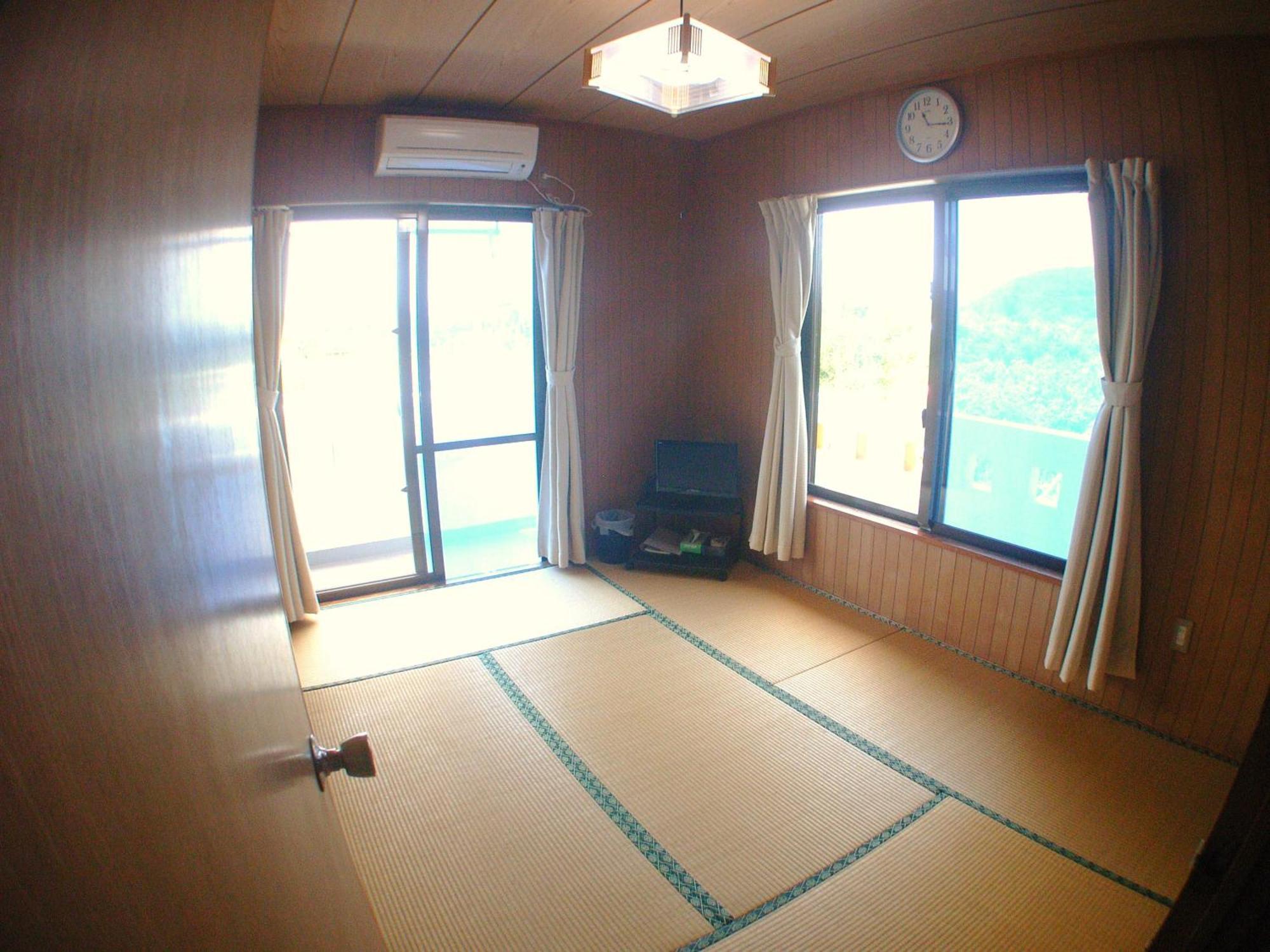 Minshuku Yadokari Hotel Zamami Exterior photo